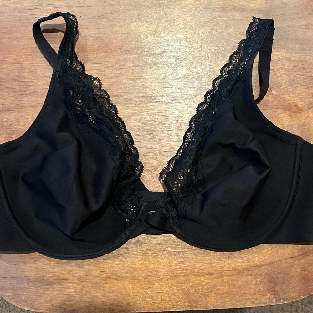 Soma Essentials Unlined Lace Trim Plunge bra black 38D New without tags